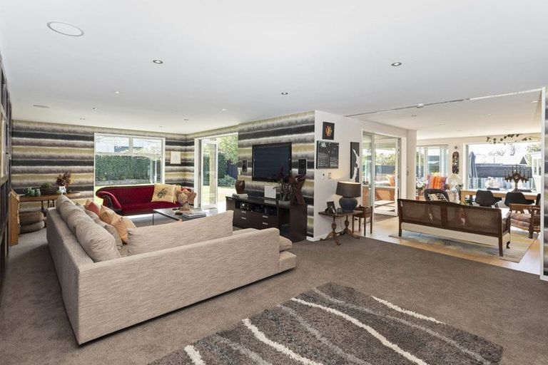 Photo of property in 24a Fendalton Road, Fendalton, Christchurch, 8014