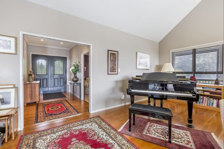 Photo of property in 76 Scott Road, Stanmore Bay, Whangaparaoa, 0932