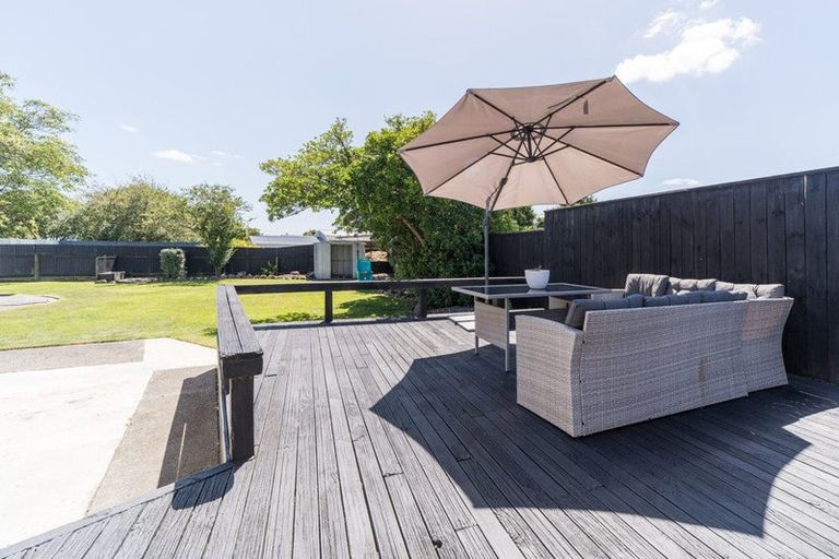 Photo of property in 36 Tararua Terrace, Cloverlea, Palmerston North, 4412