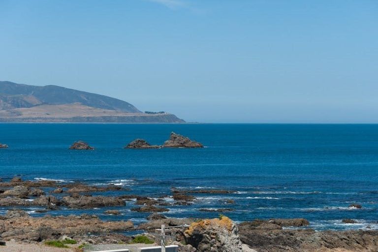 Photo of property in 12/410 The Esplanade, Island Bay, Wellington, 6023