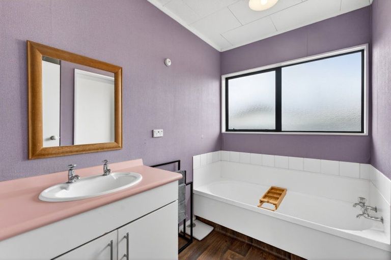 Photo of property in 2/27 Nuffield Avenue, Marewa, Napier, 4110