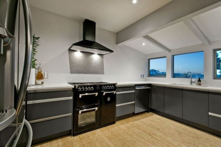 Photo of property in 1/91 Princes Street, Northcote Point, Auckland, 0627