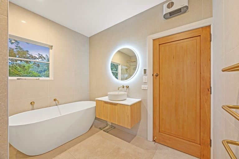 Photo of property in 50 Centaurus Road, Cashmere, Christchurch, 8022