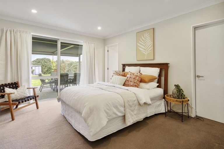 Photo of property in 166 Johns Road, Rangiora, 7400