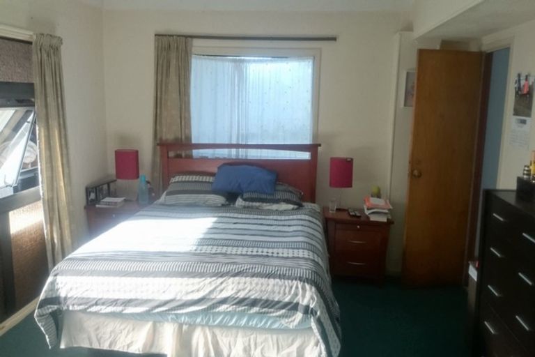 Photo of property in 1 Malters Place, Browns Bay, Auckland, 0630