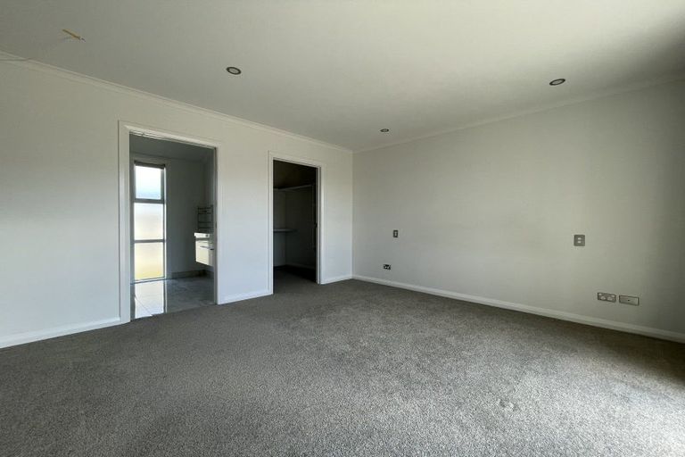 Photo of property in 89 Johnstone Drive, Fitzherbert, Palmerston North, 4410