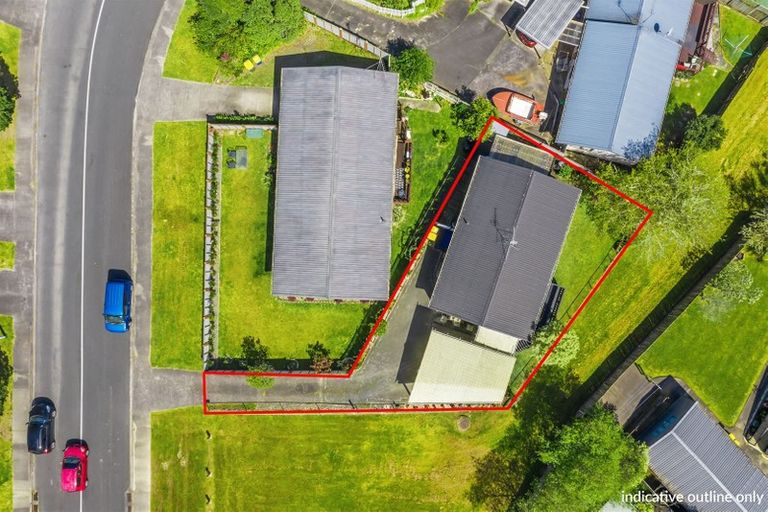 Photo of property in 2/134 Spinella Drive, Bayview, Auckland, 0629