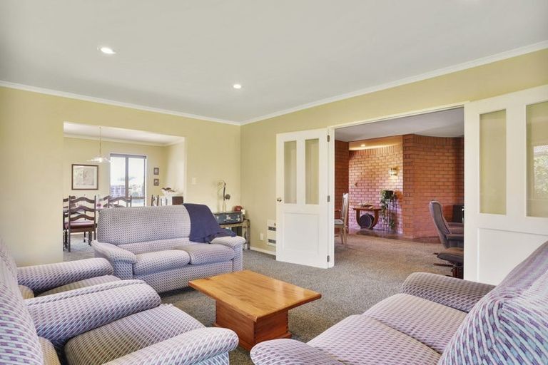 Photo of property in 5 Hinton Place, Rangiora, 7400