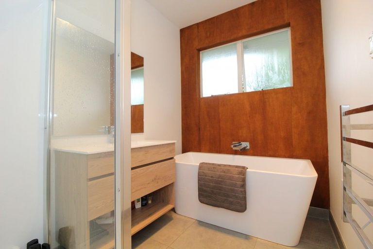 Photo of property in 72 Shearman Street, Waimate, 7924