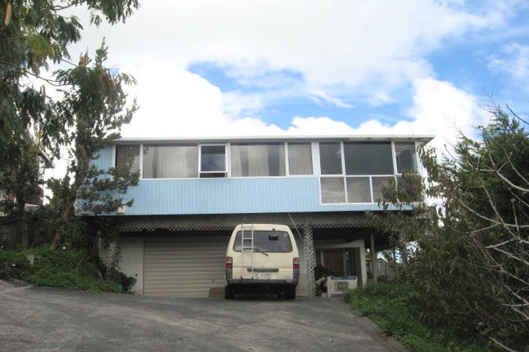 Photo of property in 1/13 Anure Place, Highland Park, Auckland, 2010