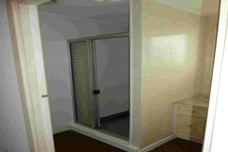 Photo of property in 16 Pomaria Road, Henderson, Auckland, 0610