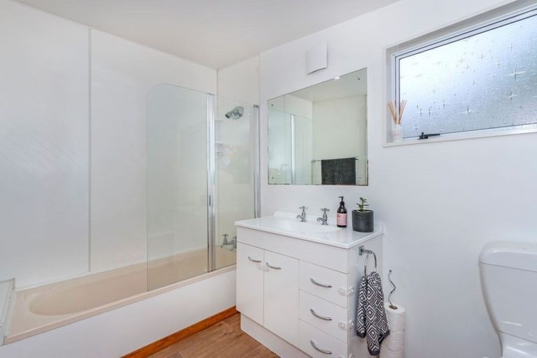 Photo of property in 80 Northcote Road, Northcote, Christchurch, 8052