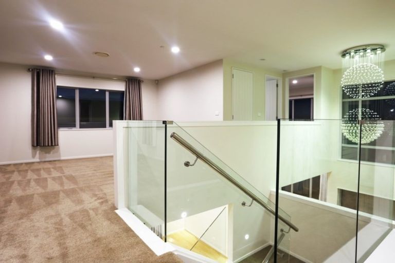 Photo of property in 18 Kingfisher Road, Silverdale, 0932