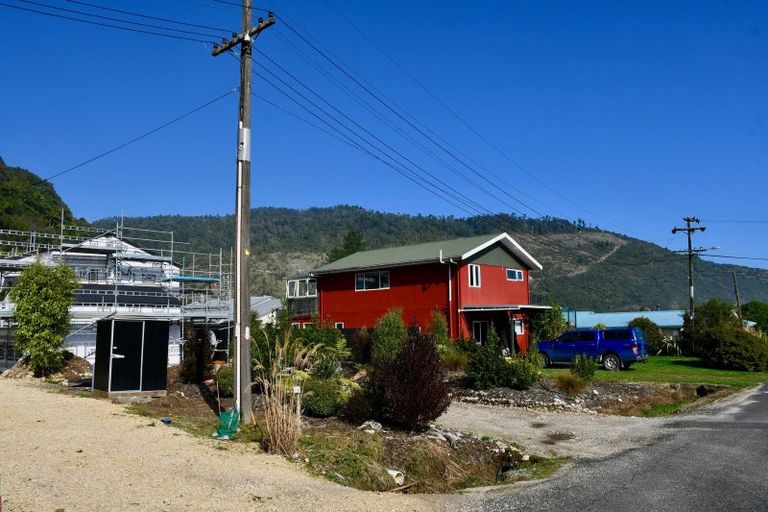 Photo of property in 6 Horncastle Crescent, Little Wanganui, Karamea, 7893