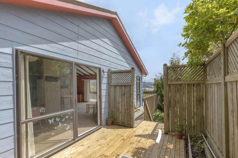 Photo of property in 17 Kinloch Place, Papakowhai, Porirua, 5024