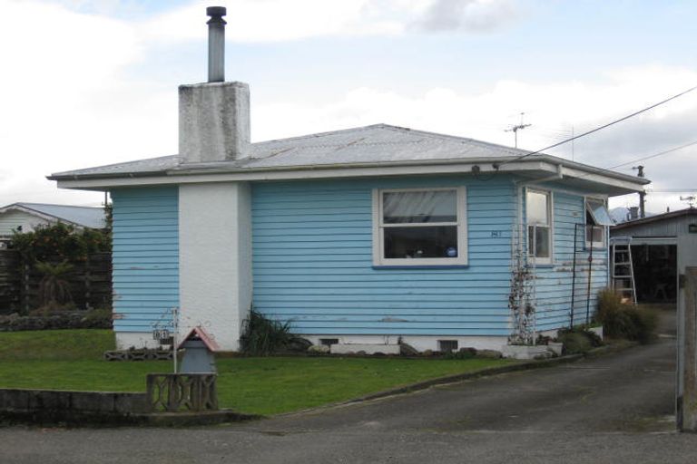 Photo of property in 81 River Road, Masterton, 5810