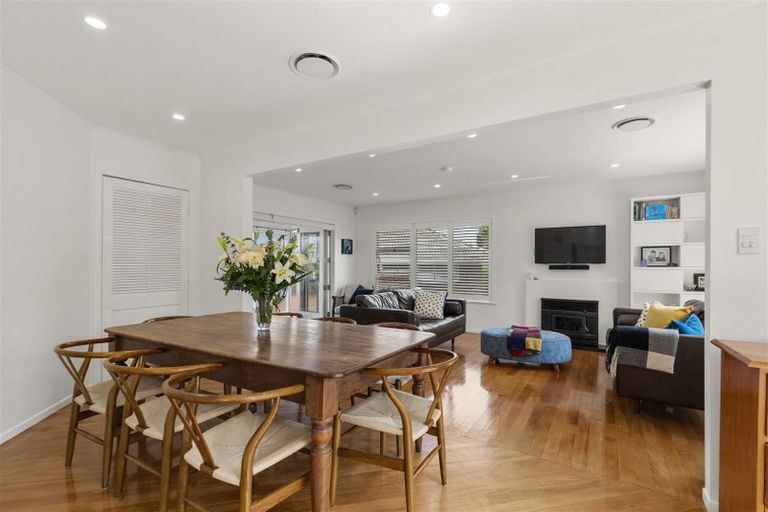 Photo of property in 50 Northboro Road, Belmont, Auckland, 0622