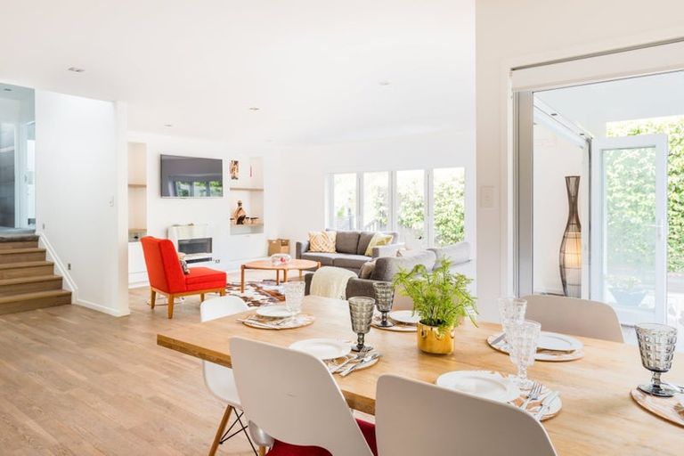 Photo of property in 1/11 Garmons Way, Castor Bay, Auckland, 0620