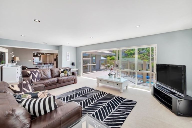 Photo of property in 50 Crestview Place, Browns Bay, Auckland, 0630