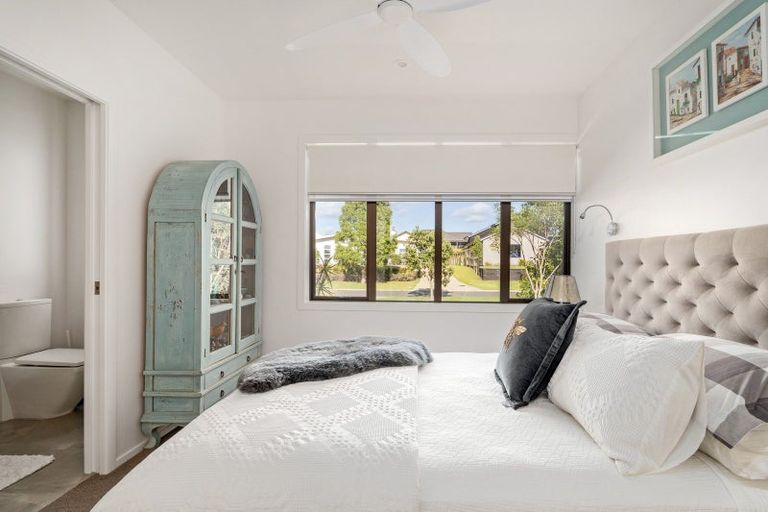 Photo of property in 15 Leeward Drive, Whitianga, 3510