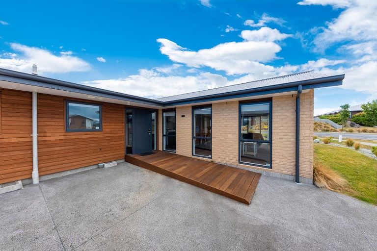Photo of property in 2 Rodman Lane, Lake Tekapo, 7999