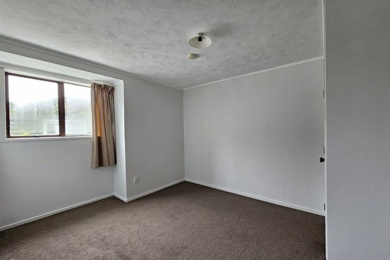 Photo of property in 6/2 Burdendale Grove, Churton Park, Wellington, 6037