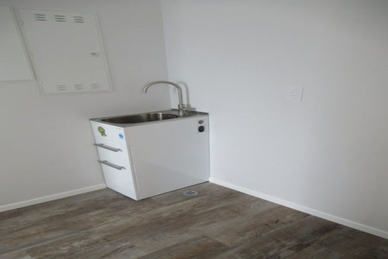 Photo of property in 28 Dahl Drive, Wallaceville, Upper Hutt, 5018