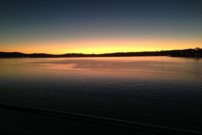 Photo of property in Clyde Quay Wharf, 1a/6 Clyde Quay Wharf, Te Aro, Wellington, 6011