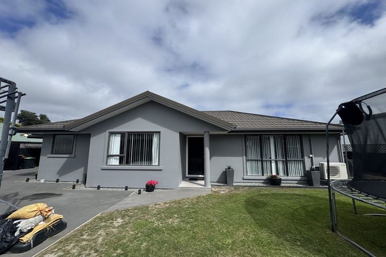 Photo of property in 41 Heathglen Avenue, Parklands, Christchurch, 8083
