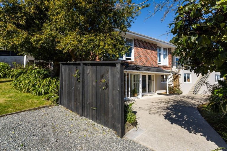 Photo of property in 3 Rosehill Road, Macandrew Bay, Dunedin, 9077