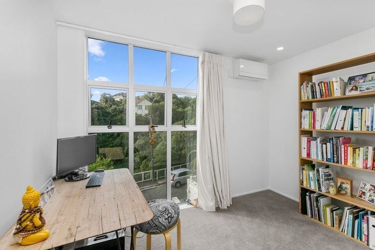 Photo of property in 8 Norna Crescent, Kelburn, Wellington, 6012