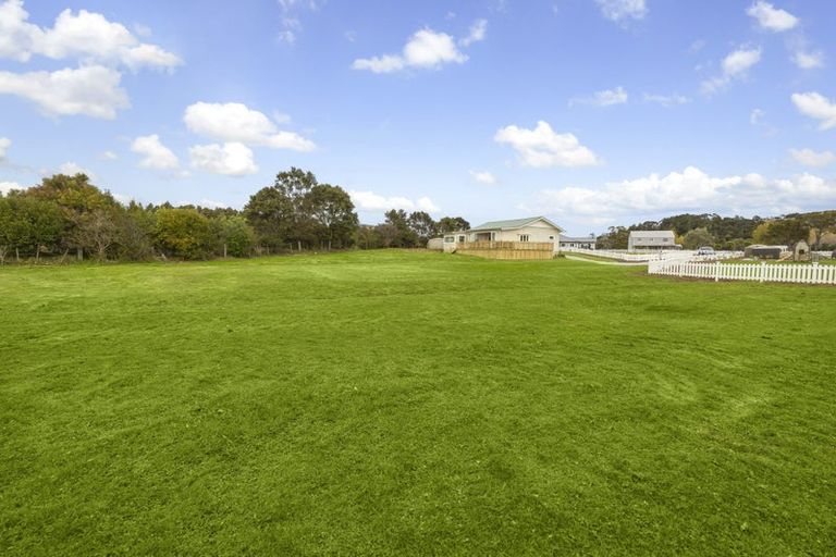 Photo of property in 35 Downer Access Road, Kaukapakapa, 0873