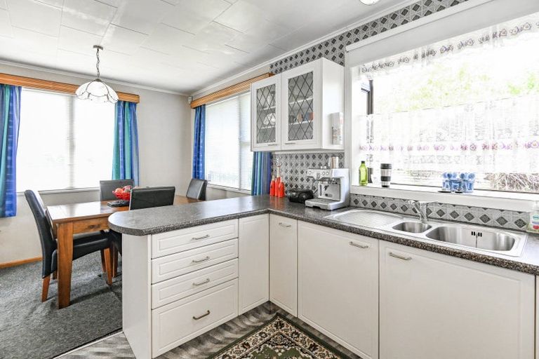 Photo of property in 418 Huia Street, Camberley, Hastings, 4120