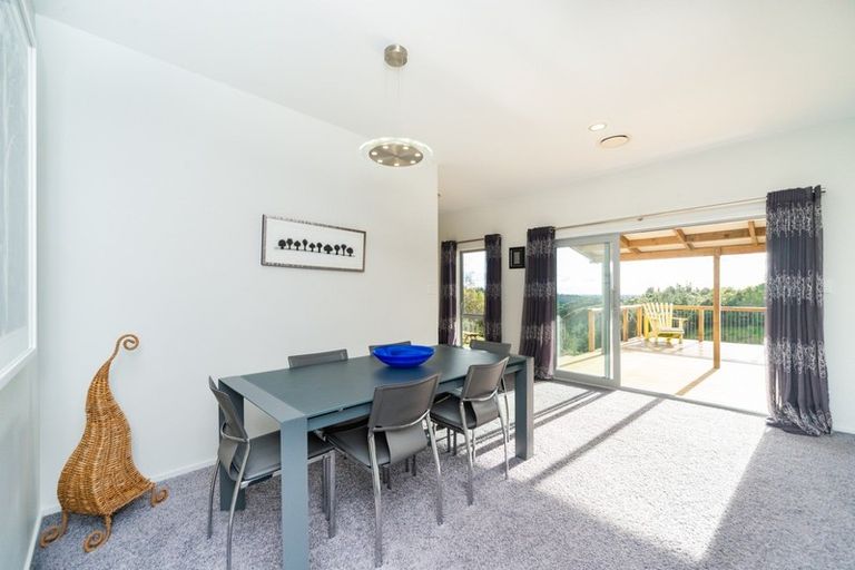 Photo of property in 74 Polson Hill Drive, Aokautere, Palmerston North, 4471