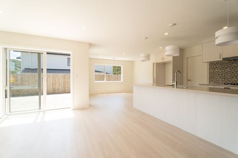 Photo of property in 31 Farnworth Terrace, Churton Park, Wellington, 6037