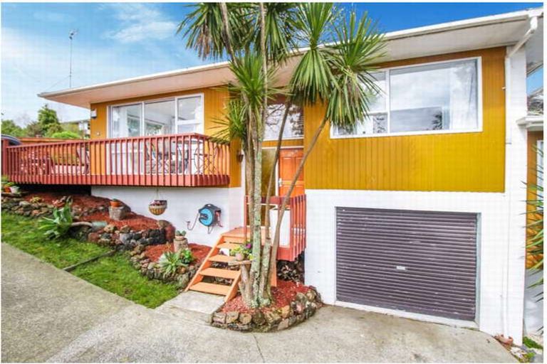 Photo of property in 1/34 Morriggia Place, Bayview, Auckland, 0629