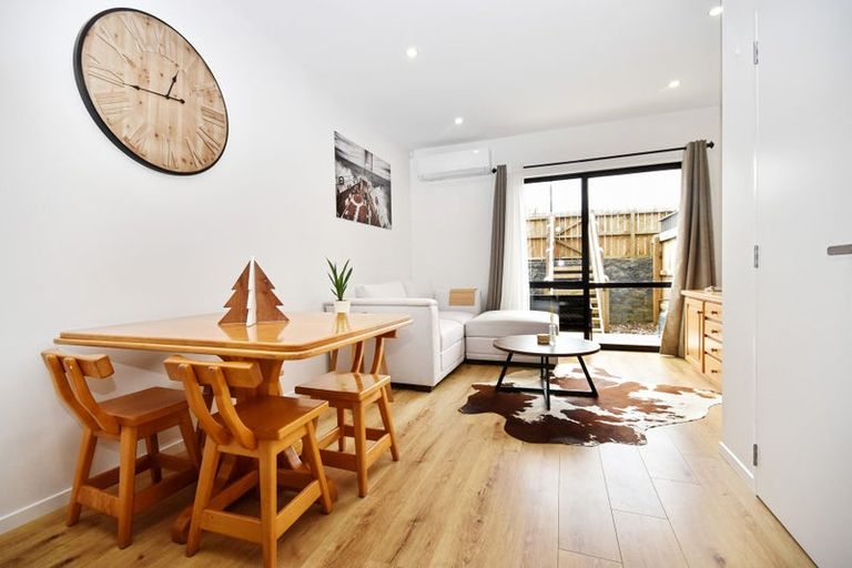 Photo of property in 10 Finstock Way, Rolleston, 7614