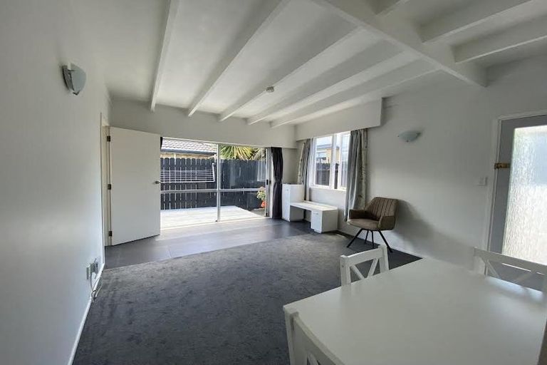 Photo of property in 9 Bond Crescent, Forrest Hill, Auckland, 0620