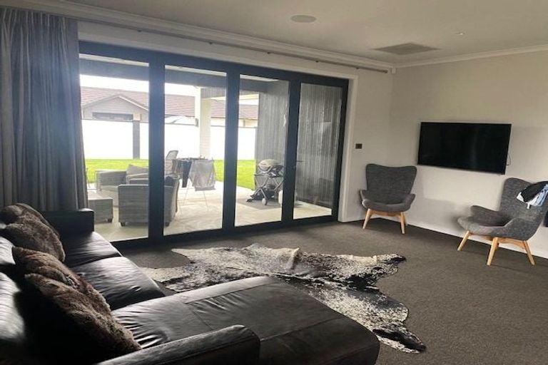 Photo of property in 123 Saint Kilda Road, Cambridge, 3434