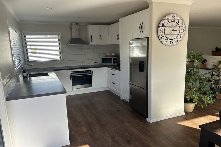 Photo of property in 14 Lakemere Way, Kinloch, Taupo, 3377