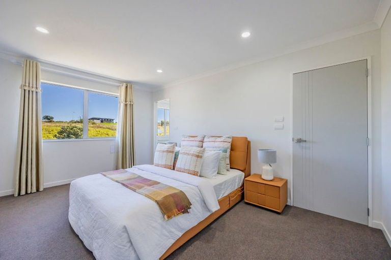 Photo of property in 20 Bearing Parade, Long Bay, Auckland, 0630