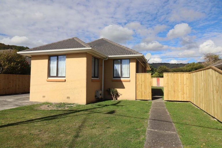 Photo of property in 384 Cambridge Terrace, Naenae, Lower Hutt, 5011