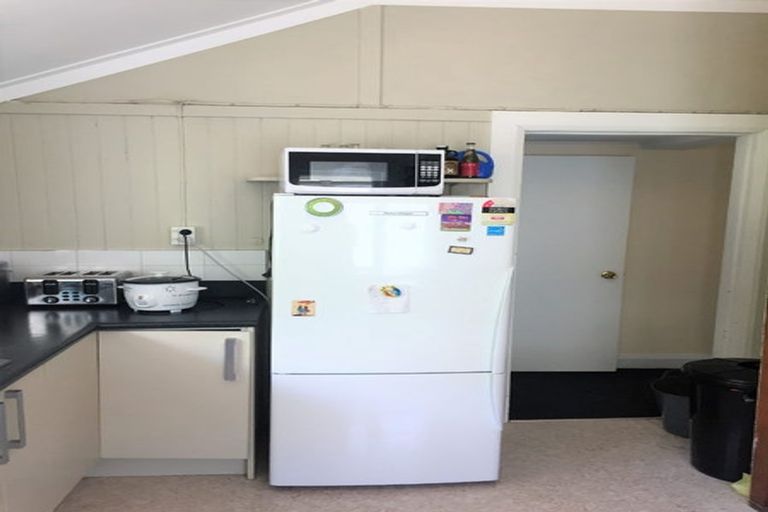 Photo of property in 17 Hankey Street, Mount Cook, Wellington, 6011