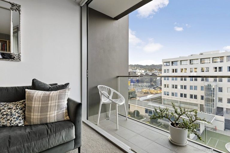 Photo of property in Sanctum Apartment, 10 Ebor Street, Te Aro, Wellington, 6011