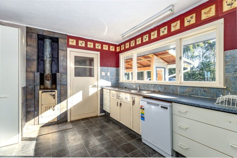 Photo of property in 433 Kowhatu Road, Waihaorunga, Waimate, 7977