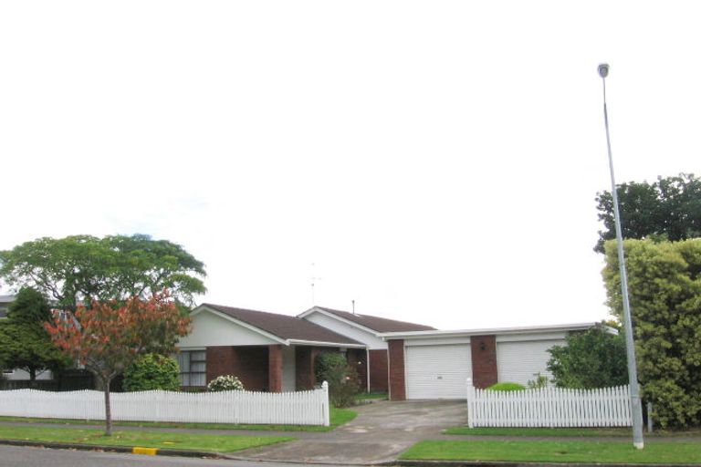 Photo of property in 10 David Street, Waikanae, 5036