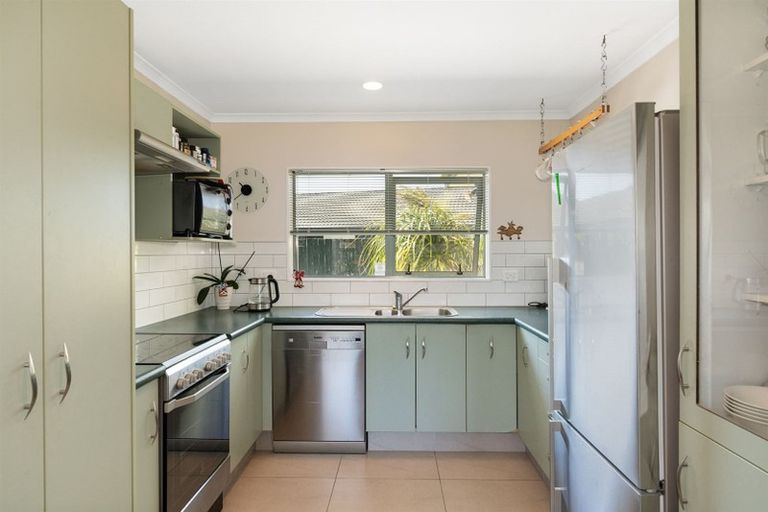 Photo of property in 12 Karia Grove, Papamoa Beach, Papamoa, 3118