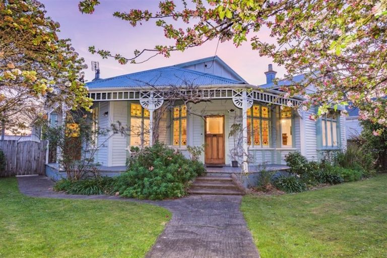 Photo of property in 37 Peakes Road, Saint Johns Hill, Whanganui, 4501