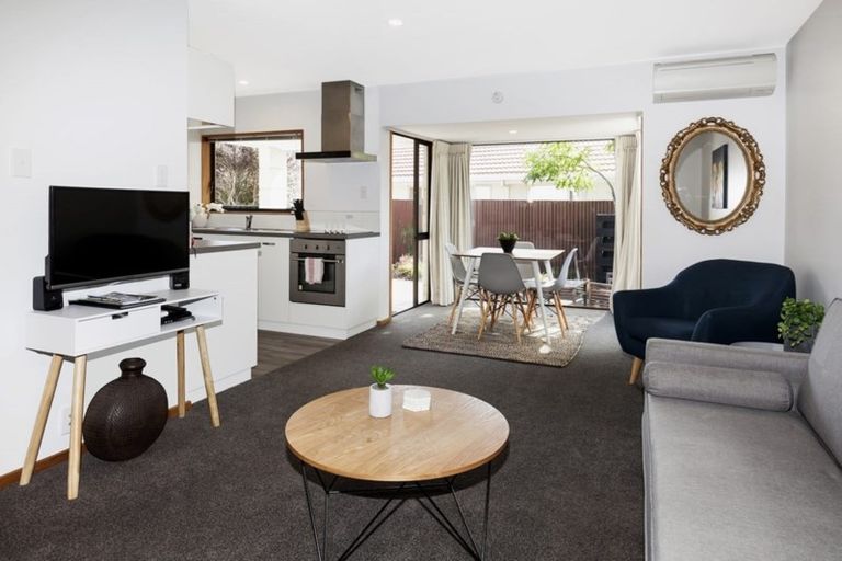 Photo of property in 5/4 Broadbent Street, Riccarton, Christchurch, 8041