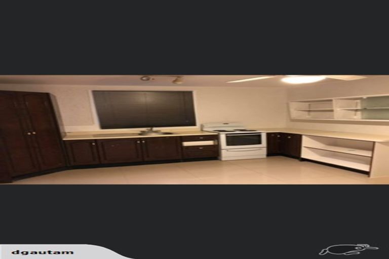 Photo of property in 76 Rimu Street, New Lynn, Auckland, 0600